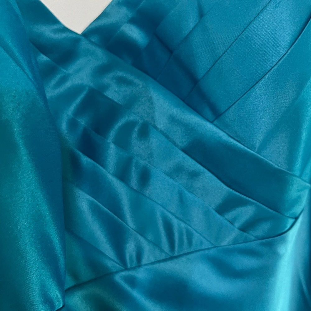 Unique Vintage Formal Dress - Picture 3 of 8